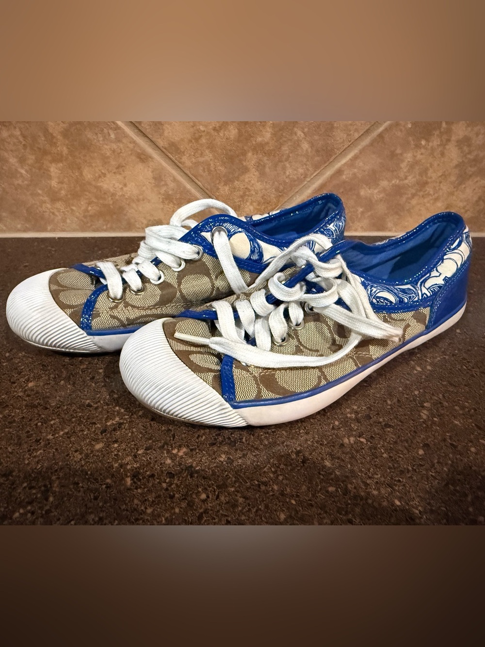 Coach Signature C Blue White Low Top Sneakers Women’s Size 6 - Picture 2 of 6